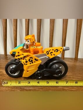 PAW Patrol Cat Pack Wild Cat Transforming Toy Motorcycle & Cheetah Figure Set